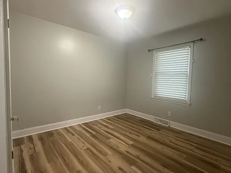 503 N Lincoln St — Photo 10