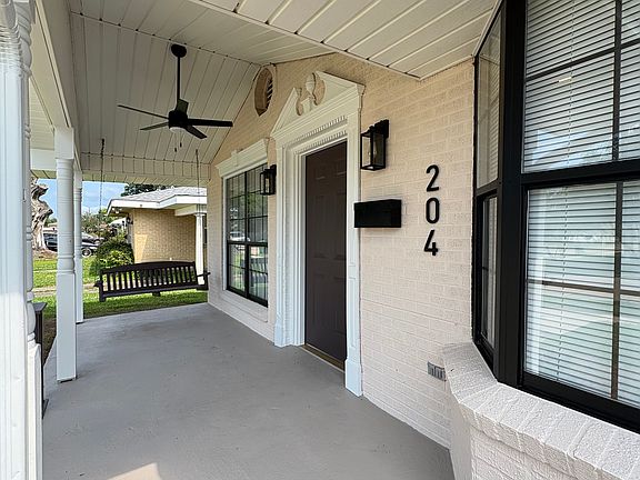 2nd image of 204 James Ct