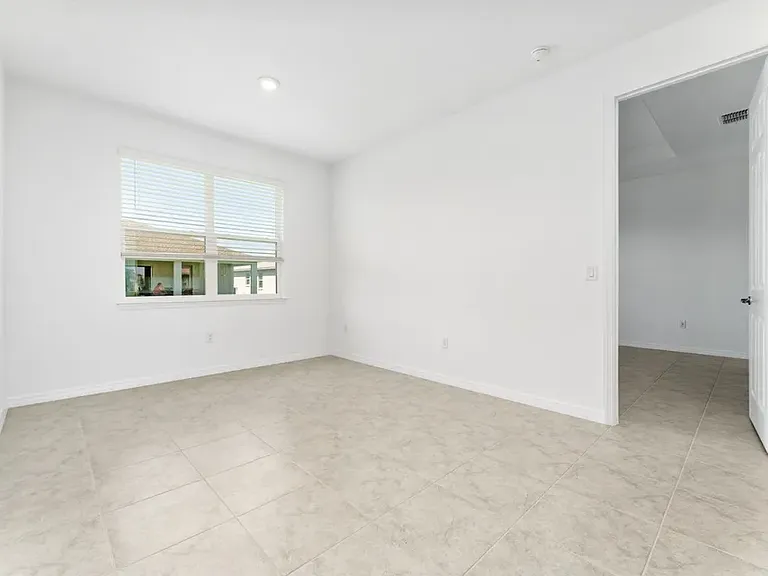 7552 SW 56th Pl — Photo 23
