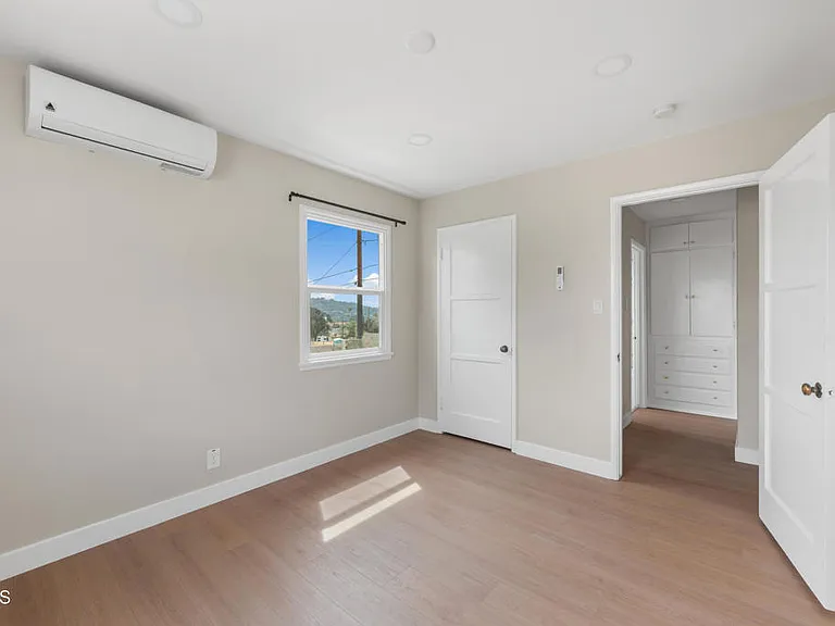 3103 N Olive Ave — Photo 10