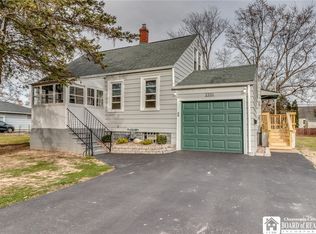 3391 Sandy Beach Rd, Grand Island, NY 14072