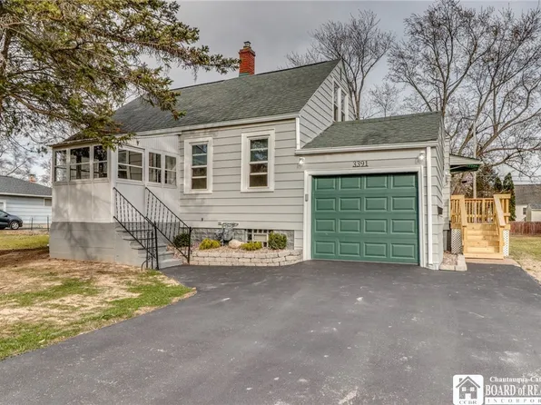 3391 Sandy Beach Rd, Grand Island, NY 14072