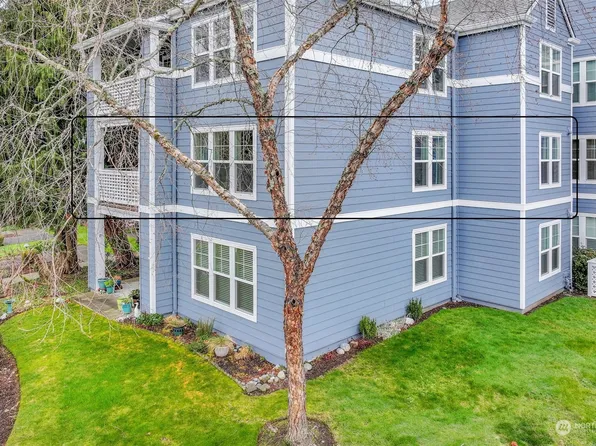 3935 226th Place SE #208, Issaquah, WA 98029