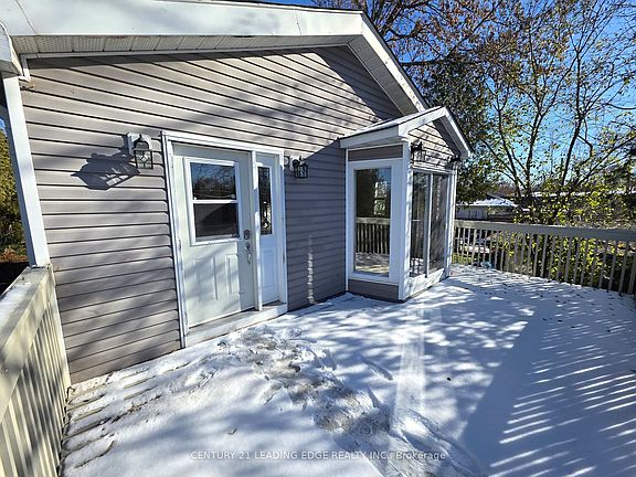 3rd image of 623 Lake Dr S
