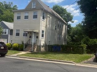 1410 Hussa St, Linden, NJ 07036