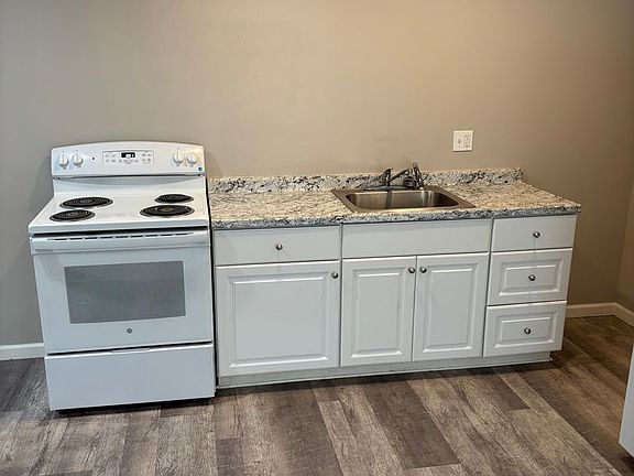 4th image of 1292 Claremont Ave #12925