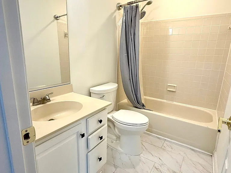 21282 Hedgerow Ter — Photo 17