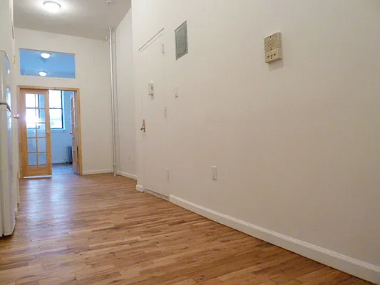 Rented by DSA Realty | media 19