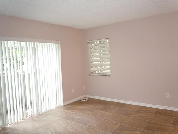 2nd image of 2906 Lichen Ln