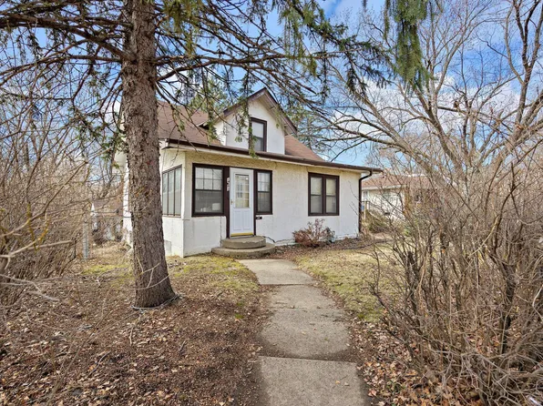 1263 Farrington St, Saint Paul, MN 55117