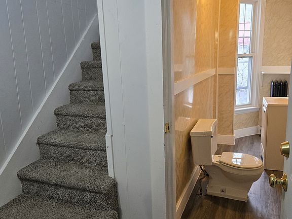 5th image of 251 Cumberland Ave #5