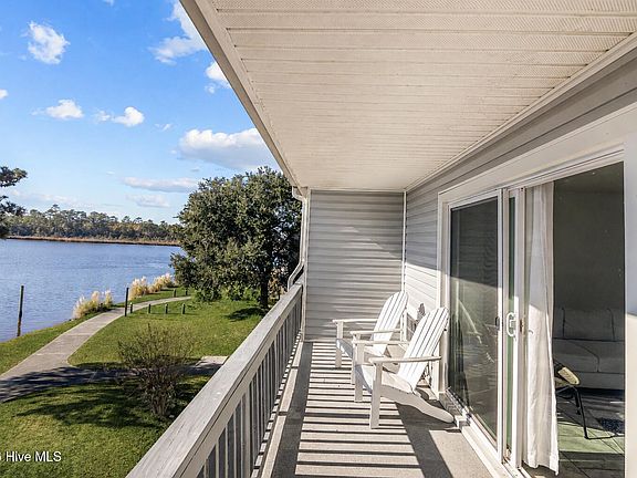 3rd image of 2213 Harbourside Drive