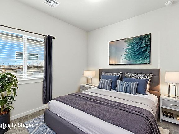 4th image of 13873 Paseo De Gloria Ave