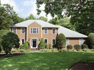 4 Tracey Ln, Sharon, MA 02067