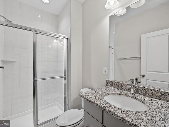 4th image of 620 Leigh Way
