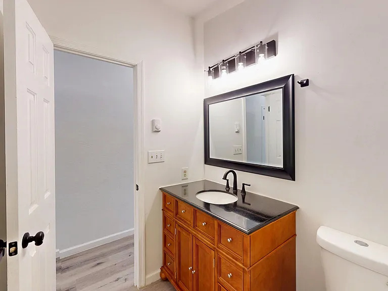101 Arbutus Ct — Photo 19