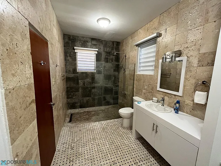107 Lighthouse — Photo 9