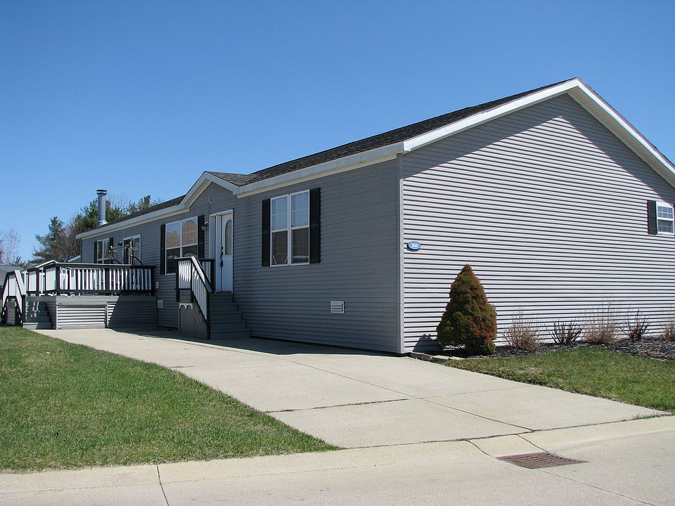 1st image of 260 Pine Lakes Ct