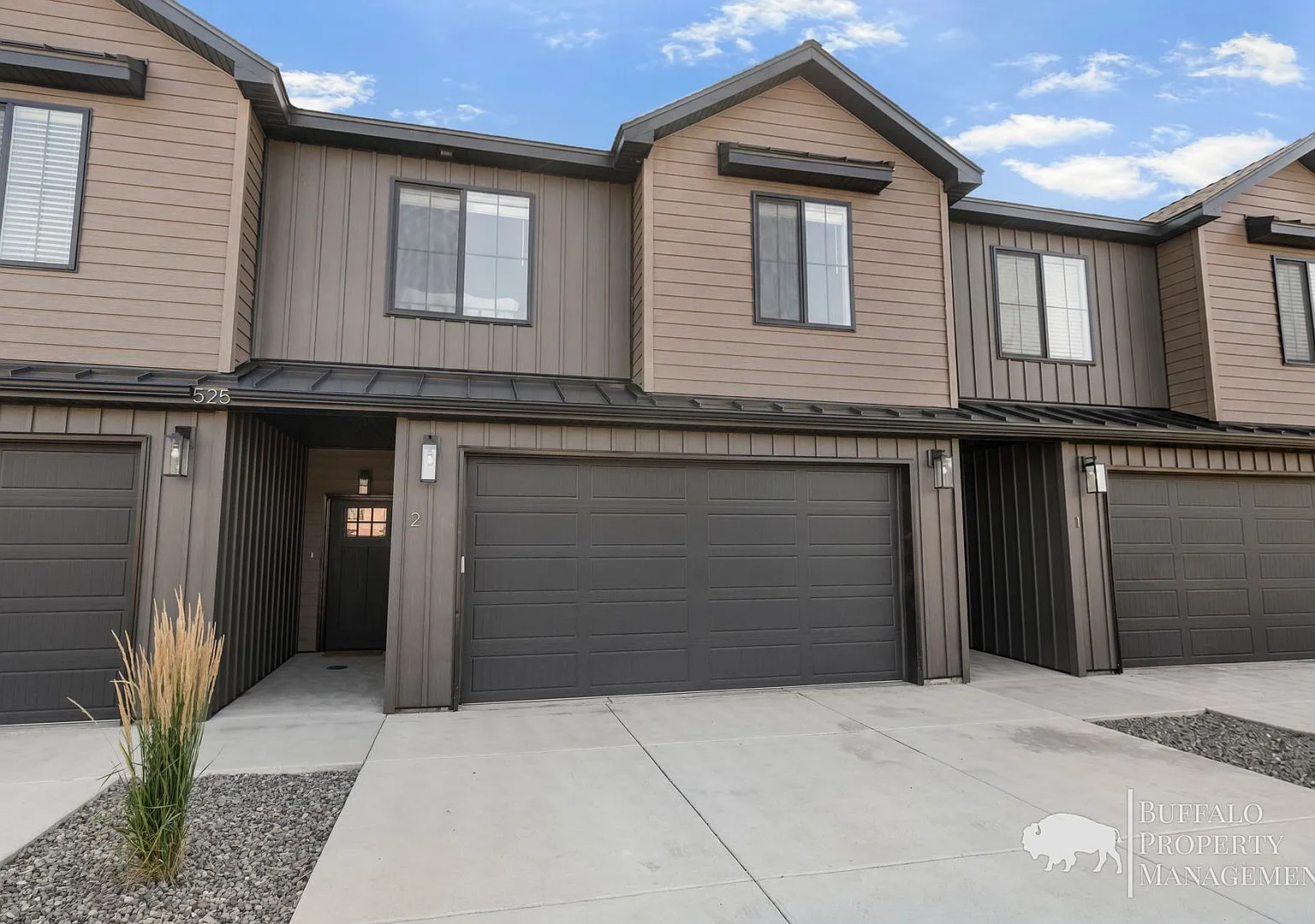 Fully Furnished 3bd| 2.5 Ba Townhome — Photo 2