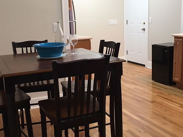 1st image of 301 Nottingham Rd