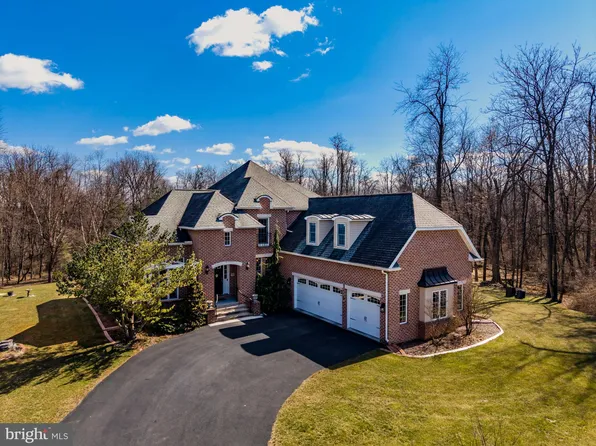 11 Irene Ct, Carlisle, PA 17015