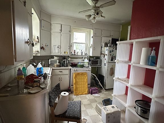 5th image of 2500 S Vine St