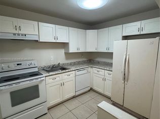 7300 NW 17th St APT 120, Fort Lauderdale, FL 33313