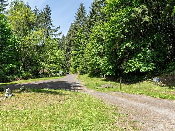 4th image of 120 Solo Meadows Lane