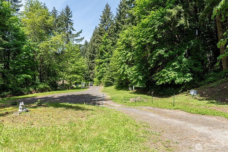 4th image of 120 Solo Meadows Lane