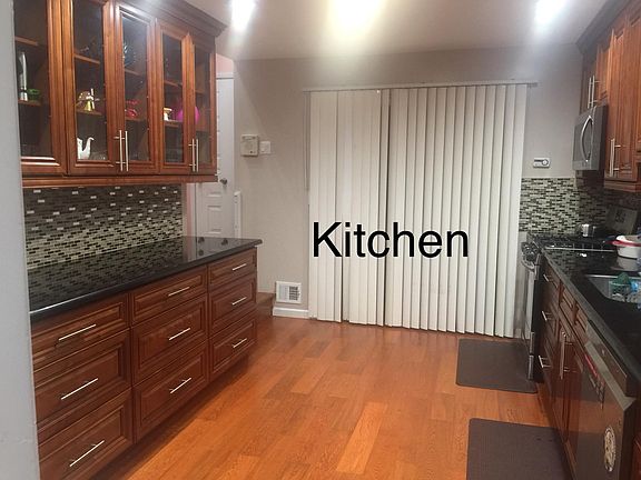 5th image of 208 Linda Ln