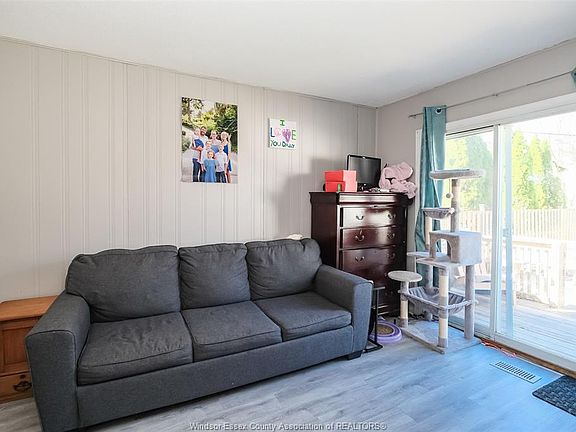 3rd image of 3651 Bliss Rd