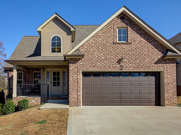 2nd image of 909 Excalibur Dr
