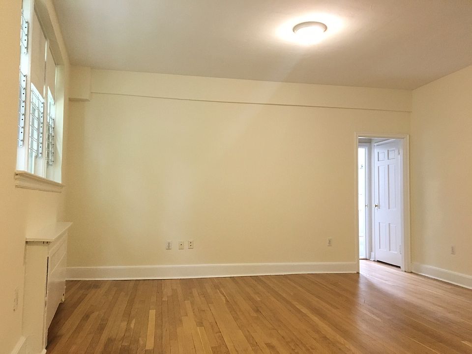 2nd image of 75 Kilsyth Rd #26D