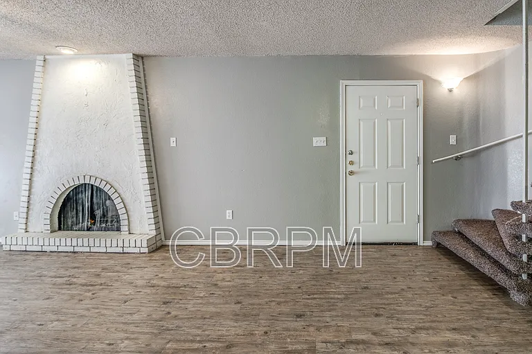 5308 Kenosha Ave — Photo 2