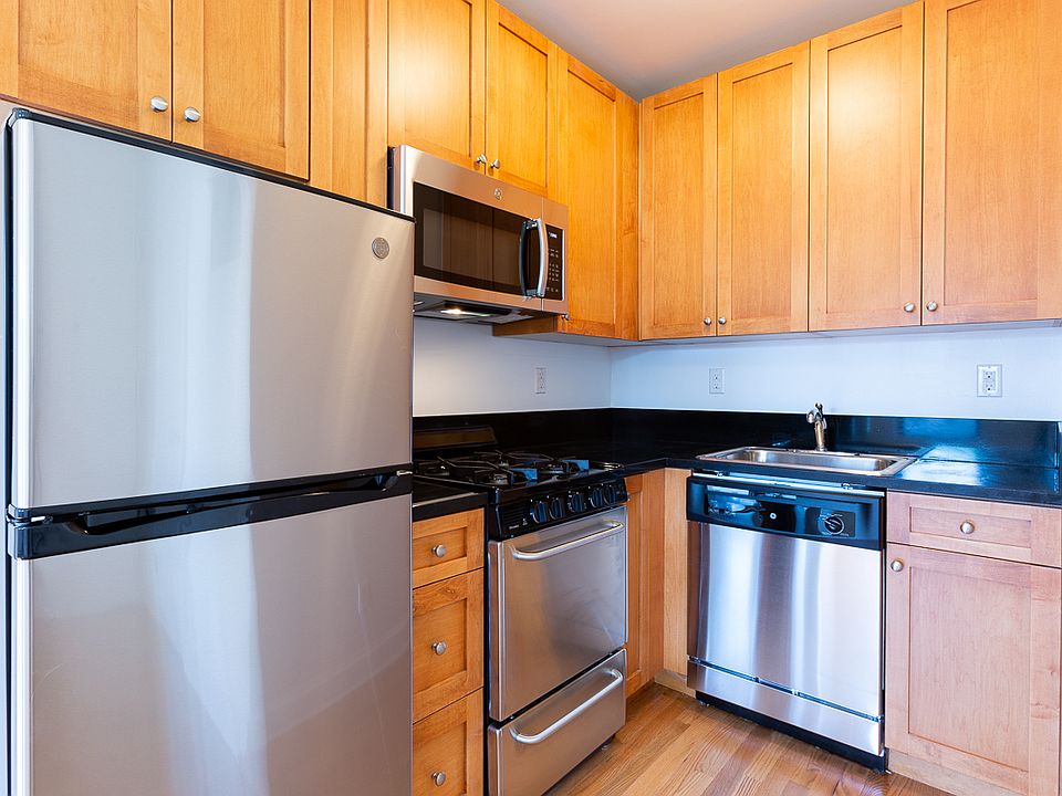 2nd image of 232 Garfield Pl APT 4R