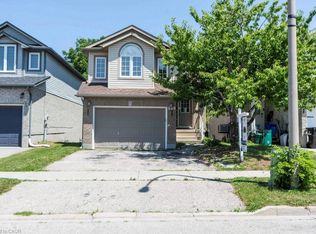 992 Copper Leaf Cres, Kitchener, ON N2E3W3