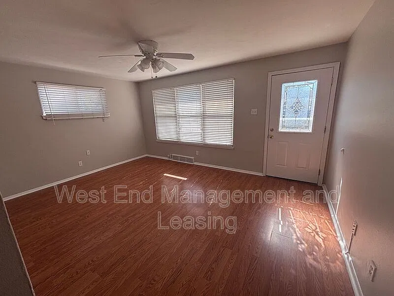 2 bed, 1.0 bath, $1,595 — Photo 4