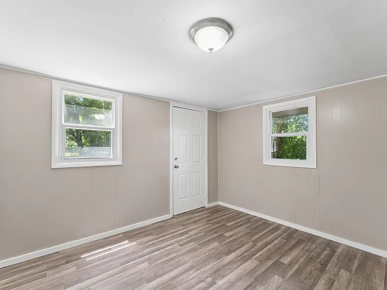 33225 W 83rd St — Photo 21