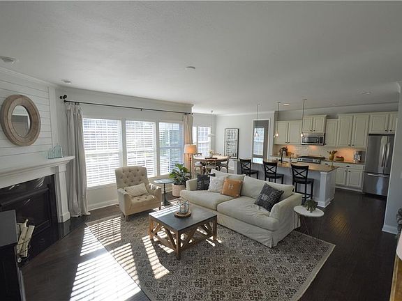 5th image of 7788 Alexandra Dr