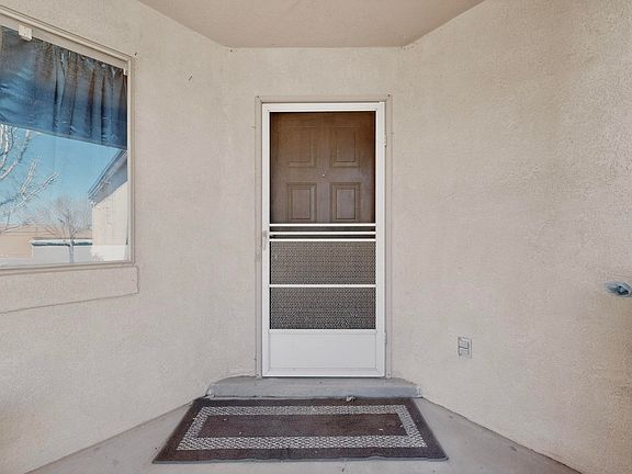 4th image of 1800 Lee Loop NE