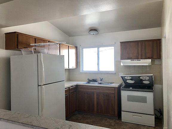 5th image of 515 Zahn Dr #A