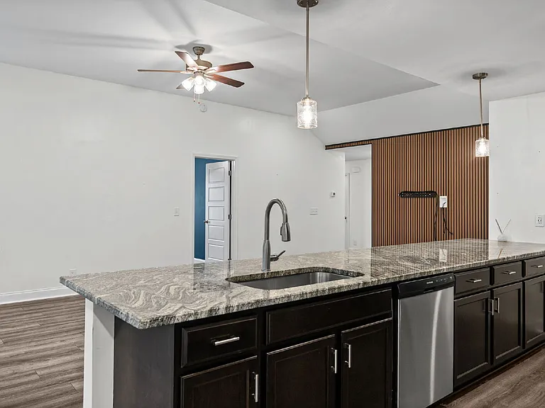 204 King Rd — Photo 10