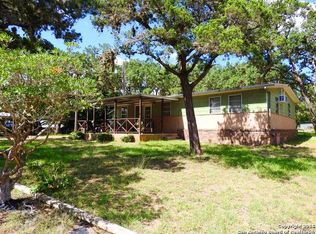 124 Aggie Ln, Lakehills, TX 78063