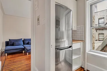 Rented by Avi Nash Associates