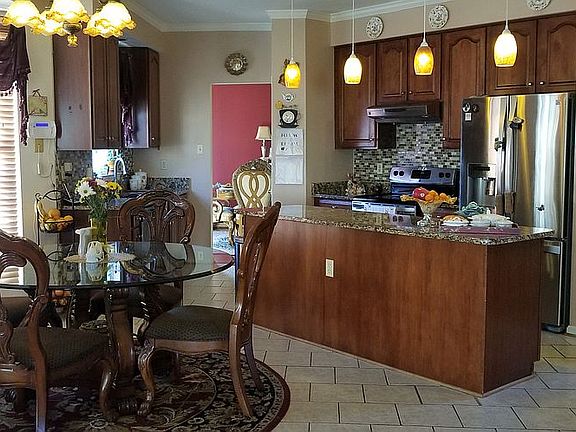 5th image of 3328 Governor Howard Dr