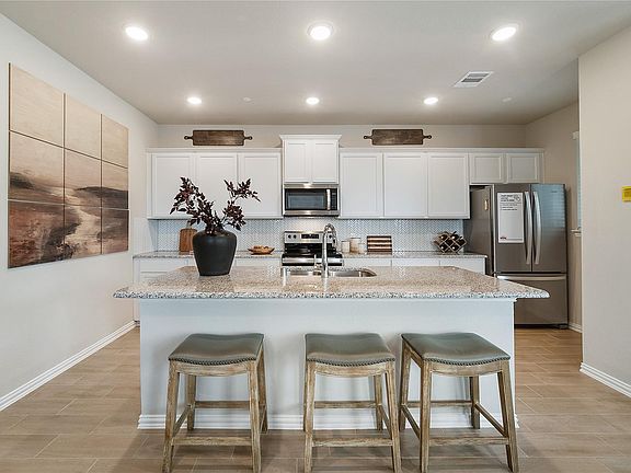 4th image of 2407 Seven Oaks Blvd #16