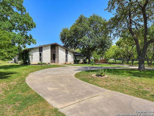 1st image of 331 E Quill Dr