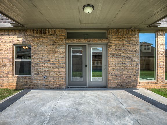 3rd image of 2808 Crystal Creek Dr #Gsvlrt