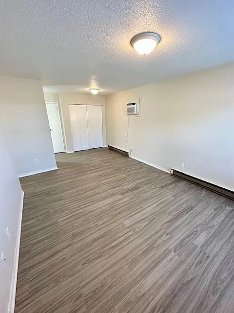 1 bed, $725 — Photo 2