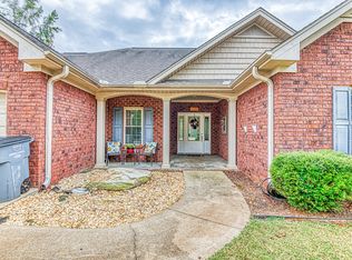 33 Westwood Ln, Killen, AL 35645